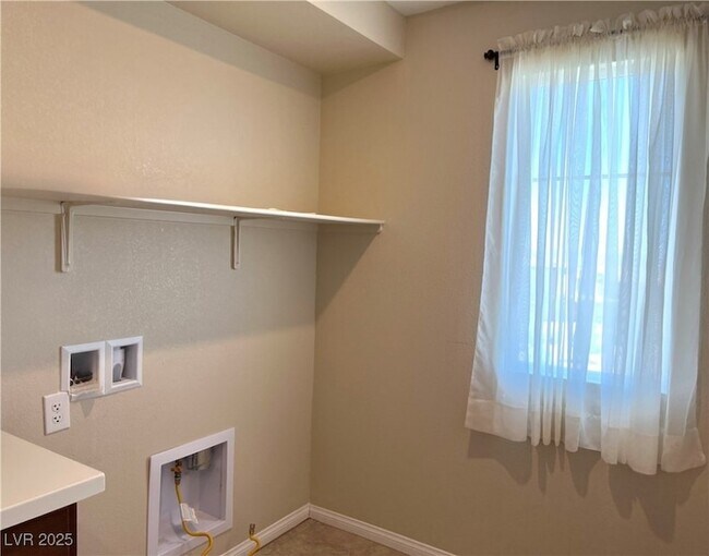 Building Photo - 8819 Burray St