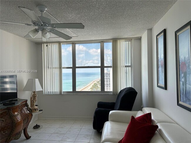 Building Photo - 2751 S Ocean Dr