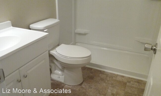 Building Photo - 2 br, 2.5 bath House - 344 Susan Constant ...