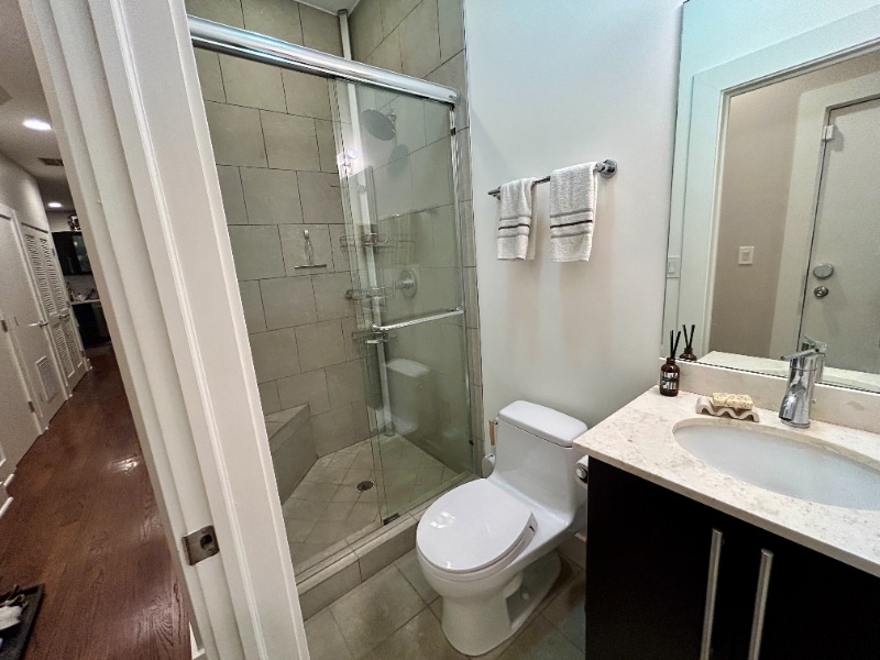 Building Photo - 1543 N Bosworth Ave