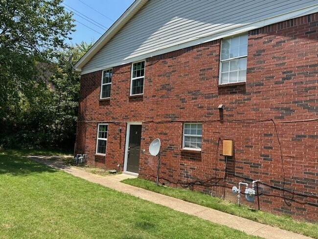 Building Photo - 8061 Martha Ann Ln