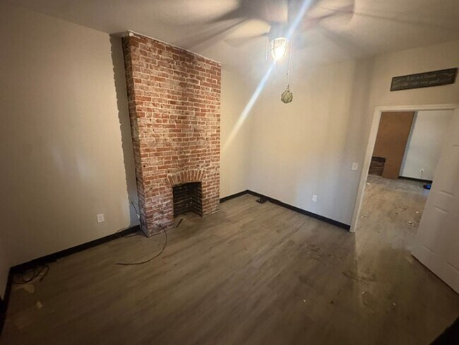 Building Photo - 703 Brookline Blvd