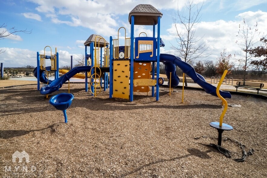 Building Photo - 13624 Founders Ln