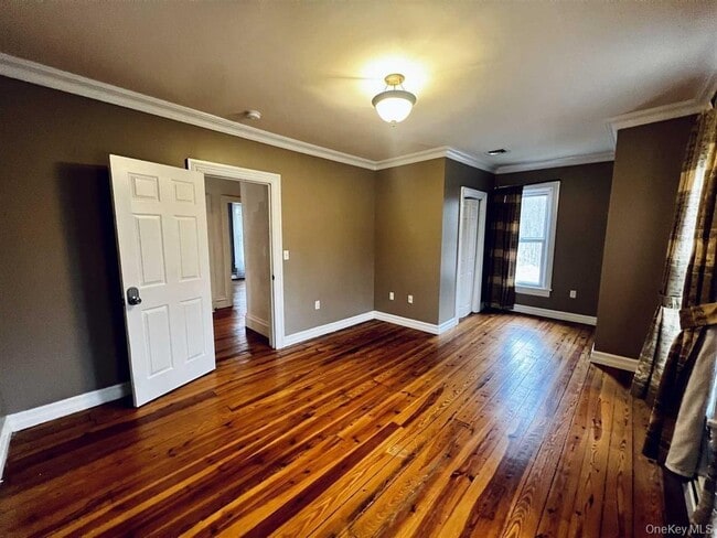 Building Photo - 665 NY-32