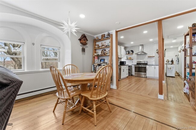 Building Photo - 598 N Lake Blvd