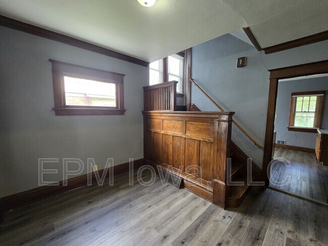 Building Photo - 212 Reed St