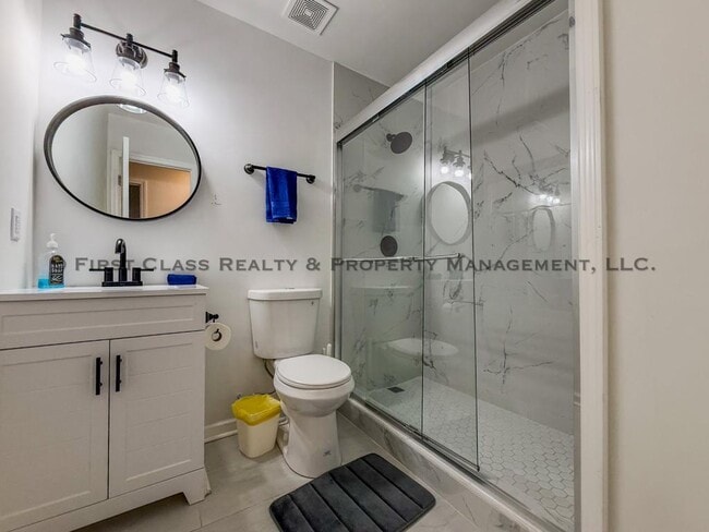 Building Photo - 5819 Woodrock Ct