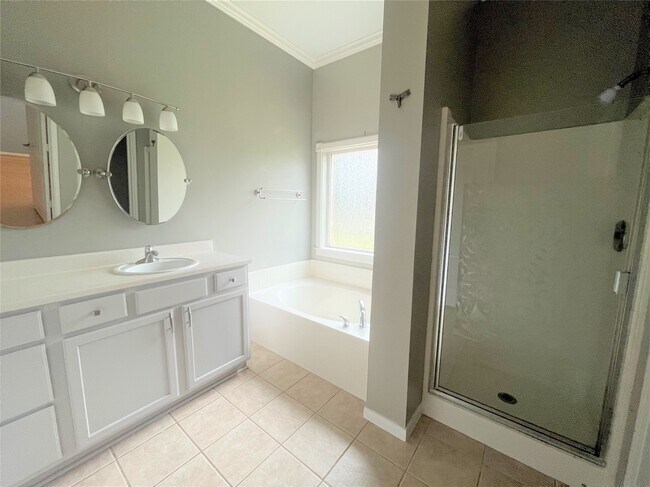 Building Photo - 3010 Calvert Crossing Ct