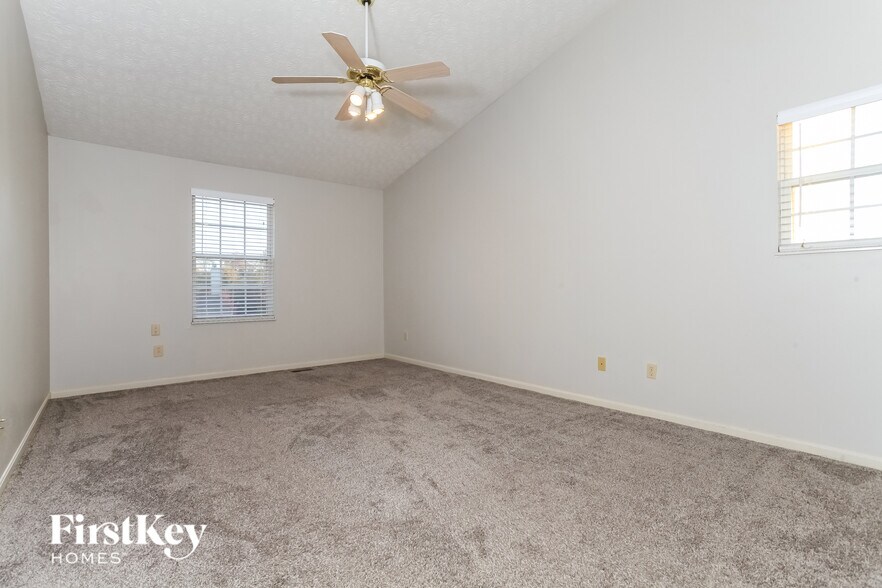 Building Photo - 5458 Concord Crossing Dr