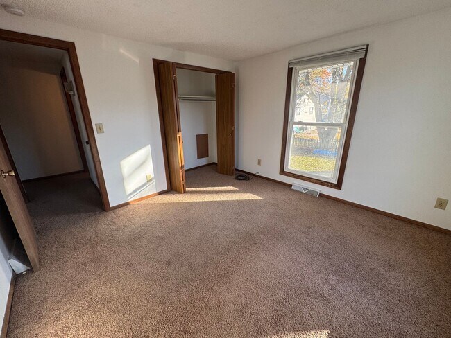 Building Photo - Westgate 205-207