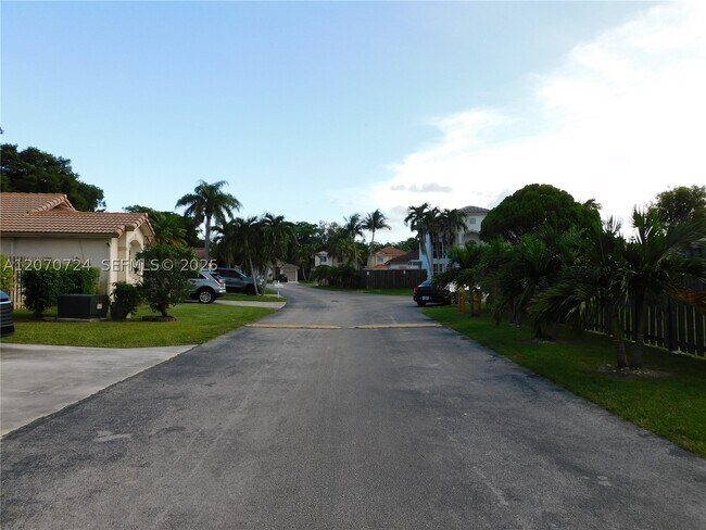 Building Photo - 14271 SW 150th Ave