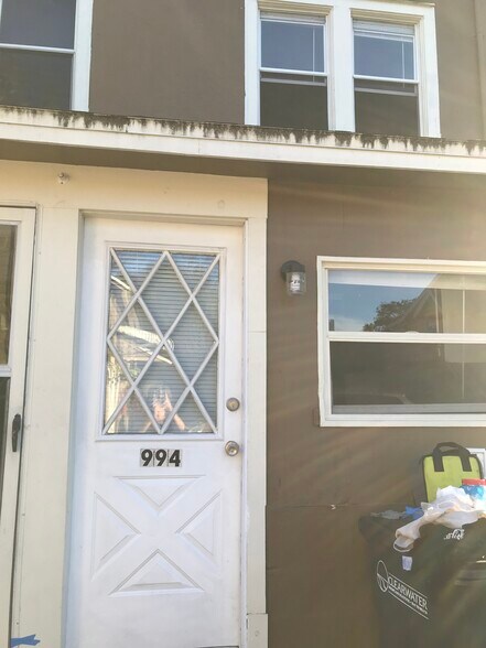 Building Photo - 994 Druid Rd E