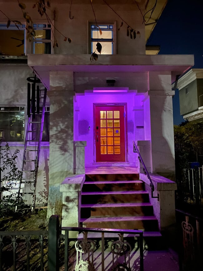 Building Photo - 3148 College Ave