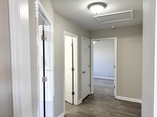 Building Photo - Newly Renovated Three Bedroom Close to Ft. Campbell