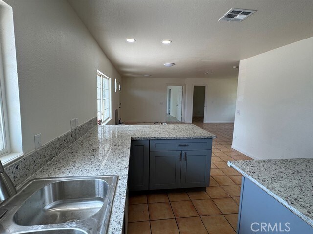 Building Photo - 6475 Stover Ave
