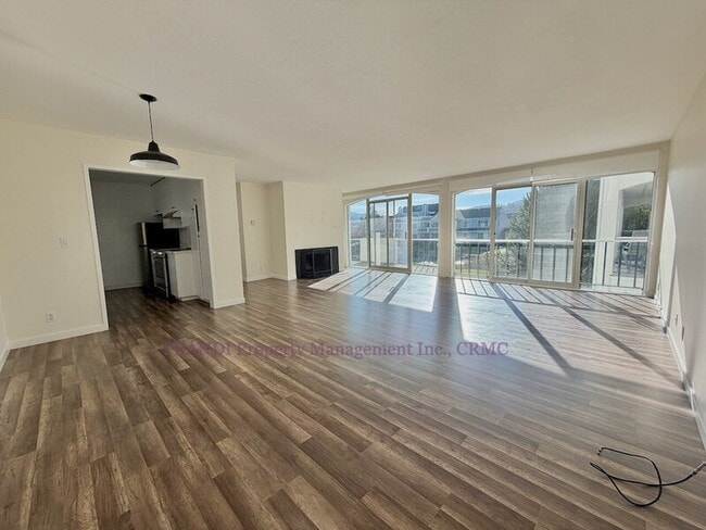 Building Photo - 5221 Shelter Bay Ave