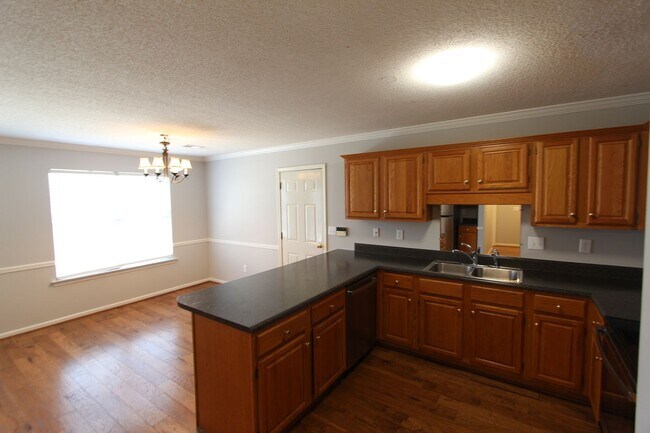 Building Photo - 3BR 2BA in Helena Loaded with Updates!!. Cute! Cute! Cute!