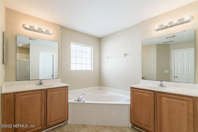 Building Photo - 248 Southern Rose Dr