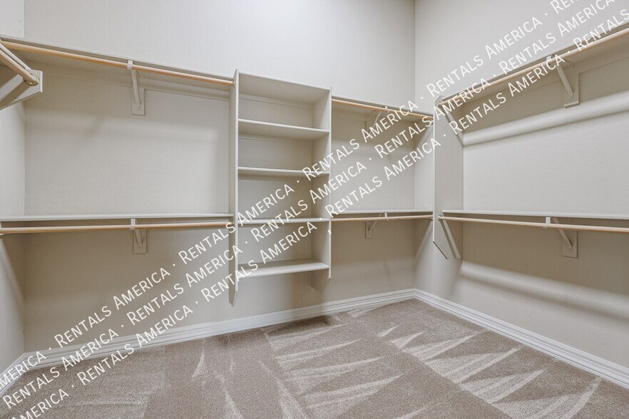 Building Photo - 12439 E Lupine Ave