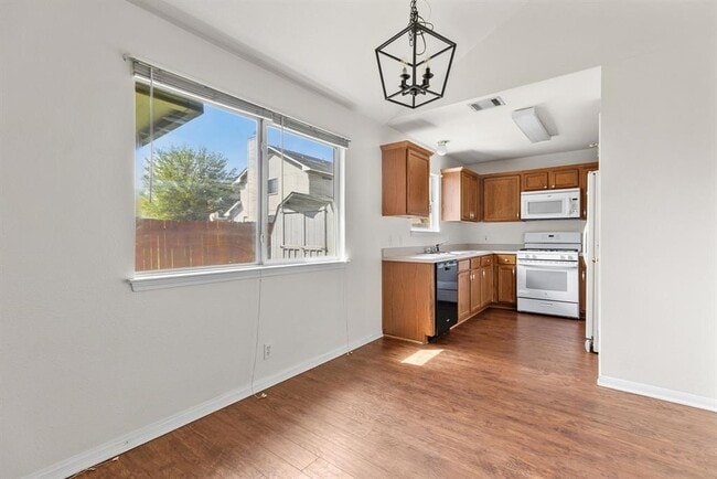 Building Photo - 106 Wisteria Dr