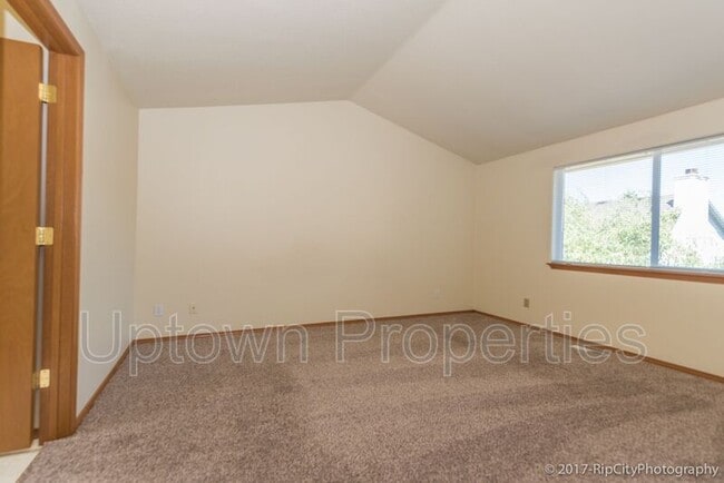 Building Photo - 978 SW 208th Pl