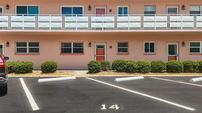Building Photo - 6025 Shore Blvd S