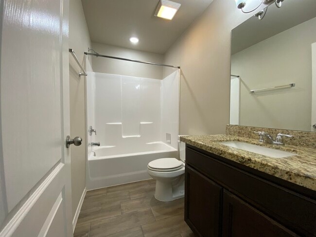 Building Photo - 5513 Montevista Dr