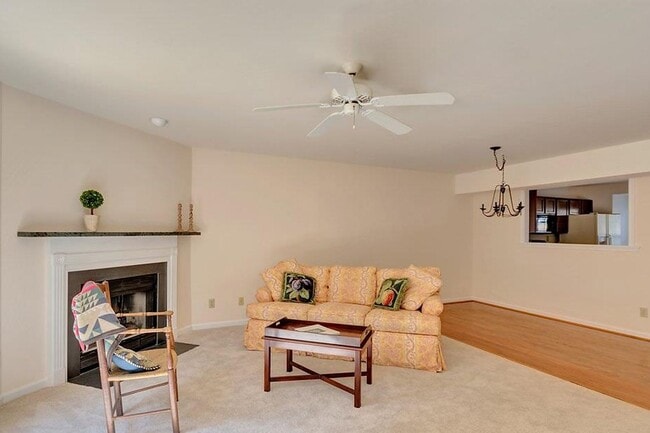 Building Photo - River Run Townhome With Large Finished Basement