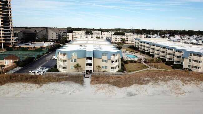 Building Photo - 9660 Shore Dr