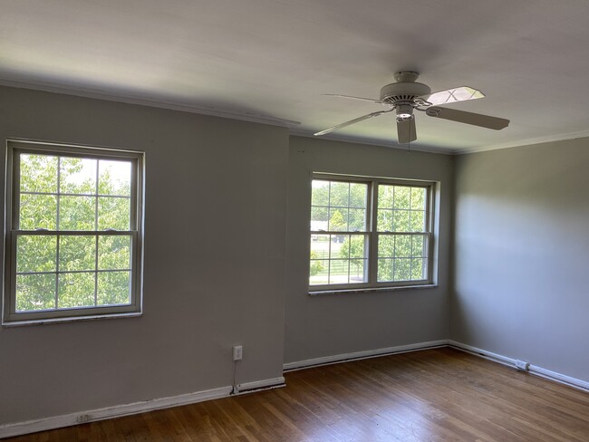 Master Bedroom - 1042 Northwest Blvd