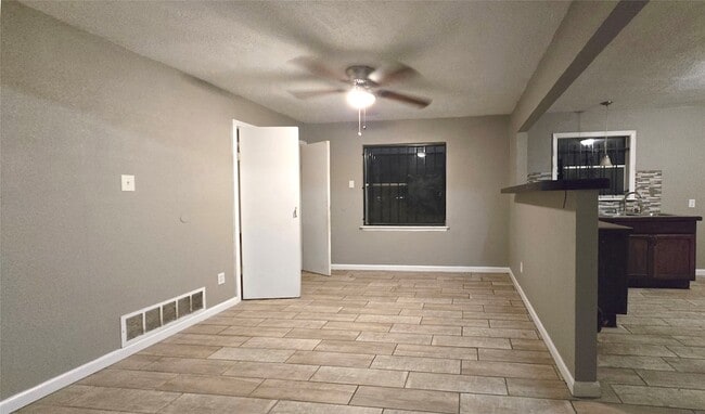 Building Photo - 12008 Bellafonte Dr