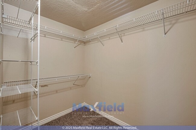 Building Photo - Wonderful 4BD 3.5BTH 2GAR Home in Lehi