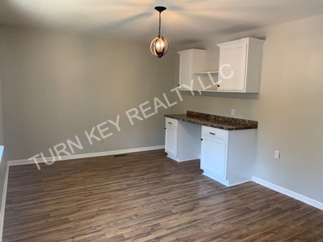 Building Photo - Apartment for rent in Hayden/ Smoke Rise