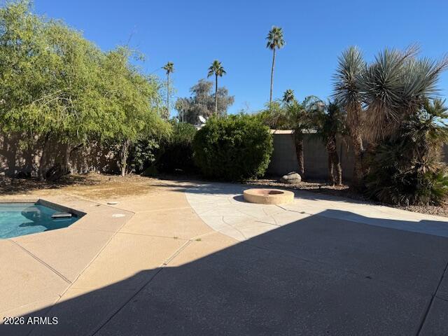 Building Photo - 364 W Thompson Pl