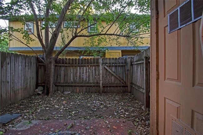 Building Photo - 3454 Willowrun Dr