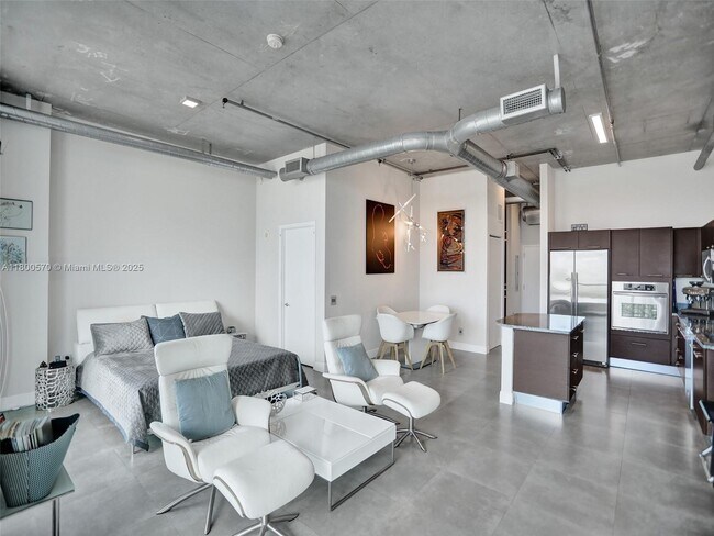 Building Photo - 3029 NE 188th St