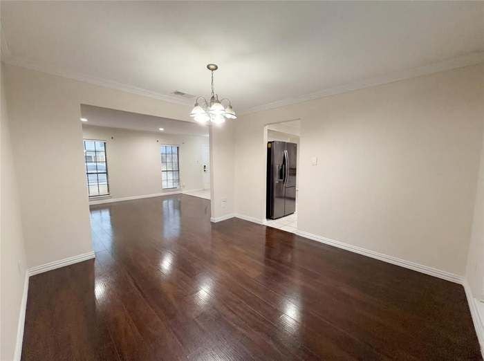 Building Photo - 1951 Pin Oak Dr