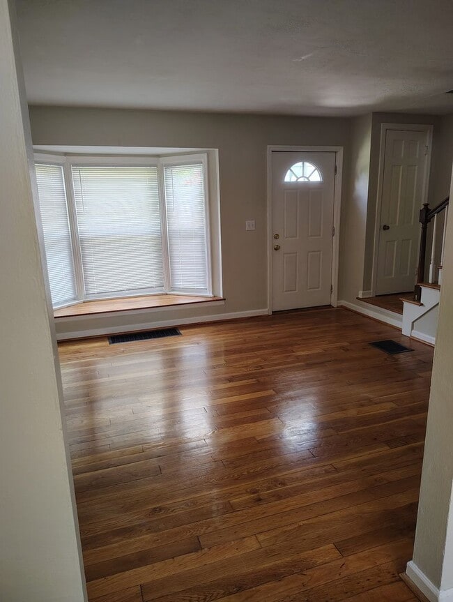 Building Photo - 2 Bed, 1 Bath Home for Rent
