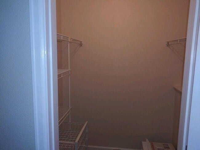 Building Photo - Feel at Home in This Cozy Fort Collins Condo