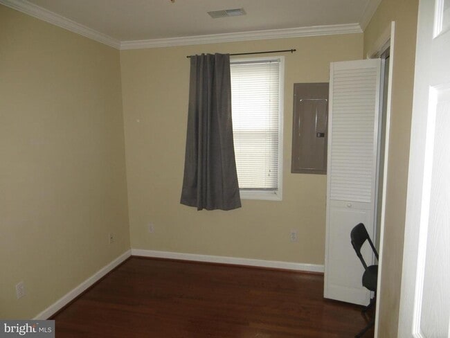 Building Photo - 50 E Reed Ave