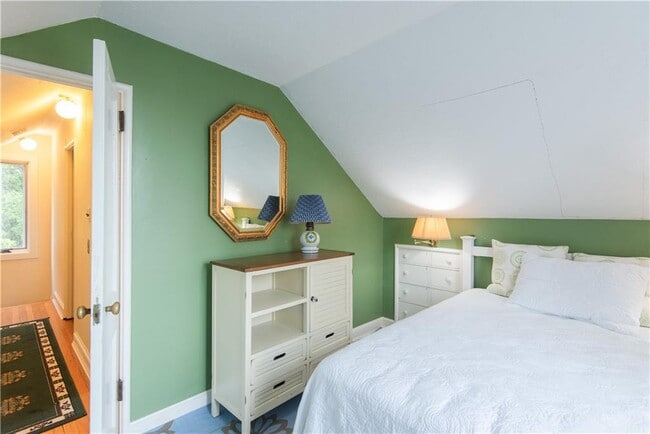 Building Photo - 2 Red Cross Terrace