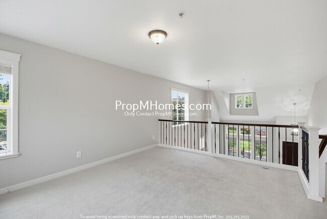 Building Photo - 11641 SW Grenoble St