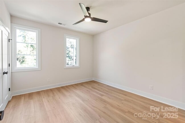 Building Photo - 1356 Briar Creek Rd