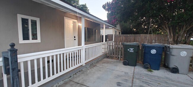Building Photo - 2876 34th Ave