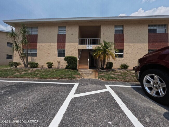 Building Photo - 3135 Shady Dell Ln