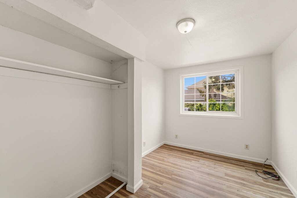 Building Photo - 400 Bissell Ave