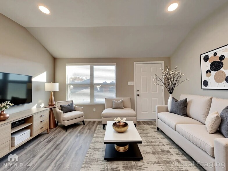 Building Photo - 949 Pinehurst Loop