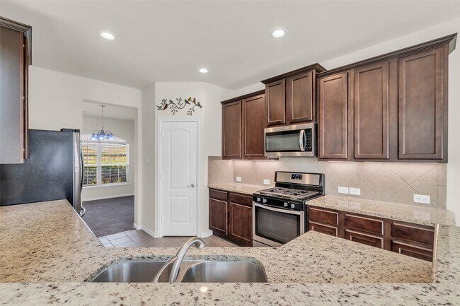 Building Photo - 13313 Suntail Ct