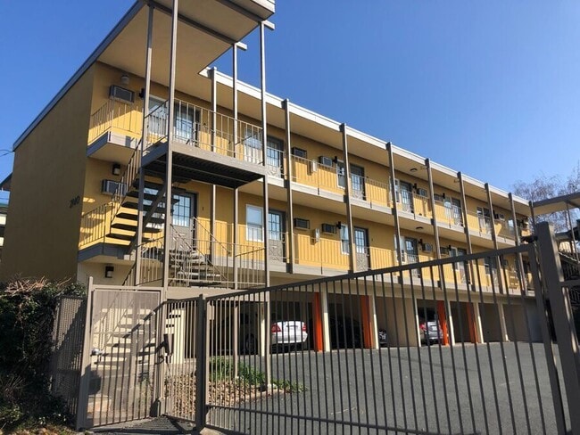 Building Photo - 2140 California St