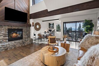 Building Photo - 335 Ski Way